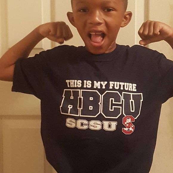 Meet your Posher, Aleshia - Picture 1 of 1